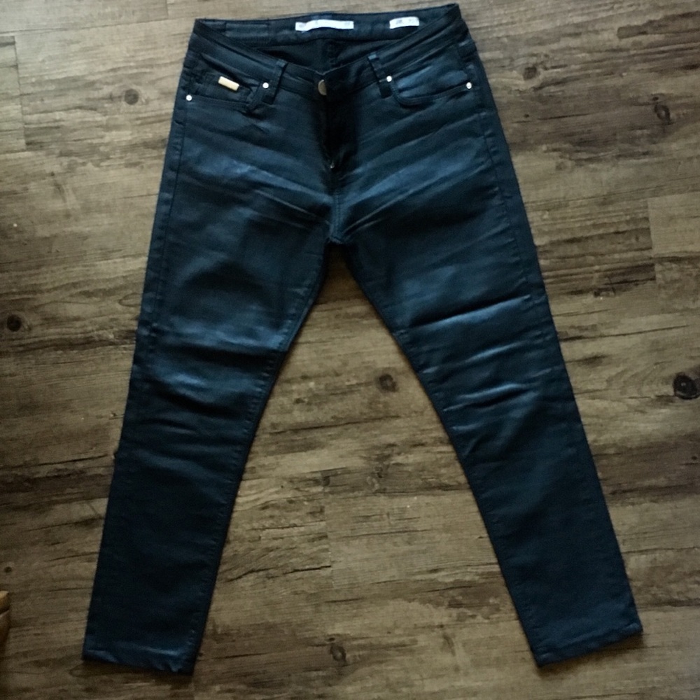 Leara Woman Pleather Jeans
